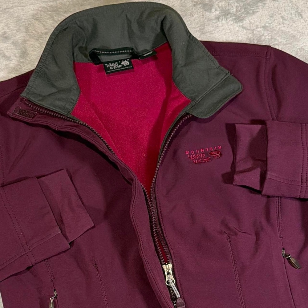 Y2K Vintage Mountain Hardwear Soft Shell Fleece Lined Jacket | Burgundy | Medium
